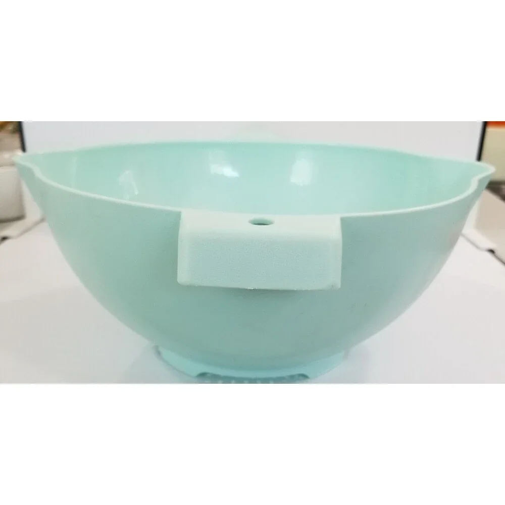 Tupperware 1523 Mint/Aqua Greenish blue 2 Qt Colander Strainer w/ Handle & Spout